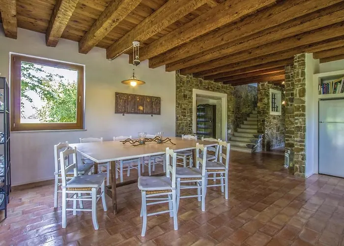 Capriva Del Friuli - Casa Roncus